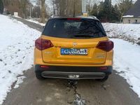 Gebraucht Suzuki Vitara Comfort 116 PS (85 kW) 2023 Gelb SUV