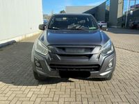 Gebraucht Isuzu D-Max 163 PS (119 kW) 2019 Grau SUV