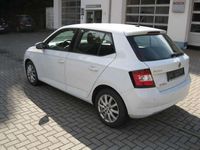 Gebraucht Skoda Fabia Cool Edition 60 PS (44 kW) 2016 Moonweiss metallic Kleinwagen
