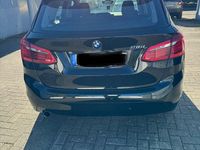 Gebraucht BMW 216 Active Tourer Advantage 102 PS (75 kW) 2017 Schwarz Van / Kleinbus