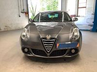 Gebraucht Alfa Romeo Giulietta Turismo 170 PS (125 kW) 2016 Grau Kleinwagen