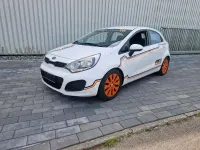 Gebraucht Kia Rio 109 PS (80 kW) 2013 Weiß Kleinwagen