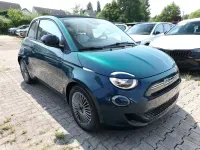 Neu Fiat 500C Icon 65 PS (47 kW) 2026 Ozean grün metallic Cabrio