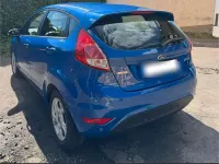 Gebraucht Ford Fiesta 101 PS (74 kW) 2013 Blau Limousine