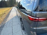 Gebraucht VW Multivan Edition 150 PS (110 kW) 2022 Grau Van / Kleinbus