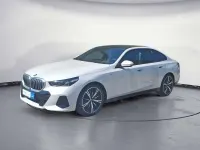 Gebraucht BMW 540 Performance 286 PS (210 kW) 2025 Weiß Limousine