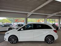 Gebraucht Mercedes B200 156 PS (114 kW) 2012 Weiß Van / Kleinbus