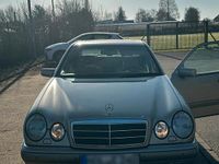 Gebraucht Mercedes E240 170 PS (125 kW) 1998 Beige Limousine