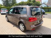 Gebraucht VW Touran Comfortline 150 PS (110 kW) 2010 Braun Van / Kleinbus