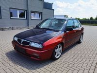 Gebraucht Lancia Delta 139 PS (102 kW) 1994 Rot Kleinwagen