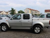 Gebraucht Nissan Navara 133 PS (97 kW) 2004 Silber (metallic) Pickup
