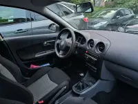 Usado Seat Ibiza Style 69 HP (50 kW) 2009 Prateado Sedan