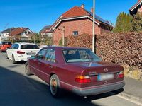 Second-hand Mercedes E230 132 CP (97 kW) 1992 Roșu Berlinǎ