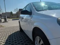 Usata Opel Astra 110 CV (80 kW) 2009 Bianco Utilitaria