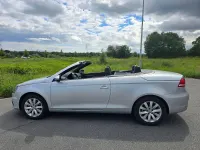 Gebraucht VW Eos 122 PS (89 kW) 2013 Grau Cabrio