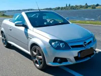 Gebraucht Opel Tigra 90 PS (66 kW) 2009 Silber Cabrio