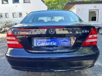 Gebraucht Mercedes C200 Classic 122 PS (89 kW) 2004 Tansanitblaumetallic Limousine