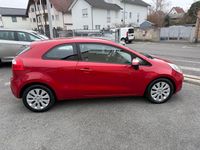 Gebraucht Kia Rio Edition 7 109 PS (80 kW) 2012 Rot Kleinwagen