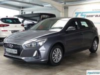 Gebraucht Hyundai i30 120 PS (88 kW) 2017 Grau Limousine
