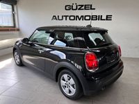 Gebraucht Mini Cooper Essential 136 PS (100 kW) 2023 Schwarz Kleinwagen
