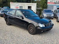 Gebraucht Mercedes C200 Classic 122 PS (89 kW) 2004 Schwarz Limousine