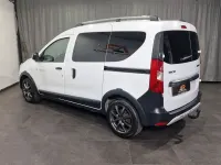 Gebraucht Dacia Dokker Stepway 131 PS (96 kW) 2020 Weiß Van / Kleinbus