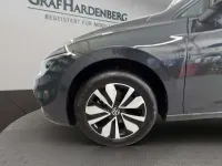 Gebraucht VW Golf VIII Move 110 PS (80 kW) 2024 Grau Limousine