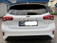 Gebraucht Ford Focus ST-Line 150 PS (110 kW) 2019 Weiß Limousine