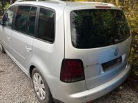 Gebraucht VW Touran Highline 136 PS (100 kW) 2004 Silber Van / Kleinbus