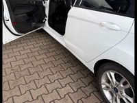 Gebraucht Ford Fiesta SYNC Edition 82 PS (60 kW) 2015 Weiß Limousine