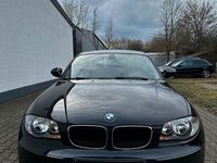 Gebraucht BMW 116 122 PS (89 kW) 2010 Schwarz Kleinwagen