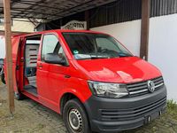 Gebraucht VW Transporter 101 PS (74 kW) 2016 Rot Van