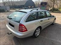 Gebraucht Mercedes C180 143 PS (105 kW) 2002 Silber Kombi