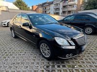 Gebraucht Mercedes E220 177 PS (130 kW) 2010 Schwarz Limousine