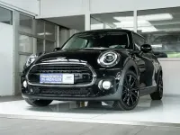 Gebraucht Mini Cooper 136 PS (100 kW) 2019 Schwarz Kleinwagen