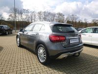 Gebraucht Mercedes GLA200 156 PS (114 kW) 2017 Grau SUV