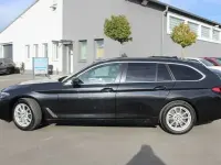 Gebraucht BMW 520 Performance 190 PS (139 kW) 2023 Black sapphire metallic Limousine