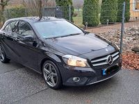 Gebraucht Mercedes A180 109 PS (80 kW) 2012 Schwarz Limousine