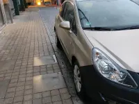 Usata Opel Corsa 70 CV (51 kW) 2006 Oro Utilitaria