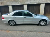 Gebraucht Mercedes C220 150 PS (110 kW) 2006 Silber Limousine