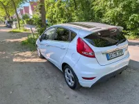 Gebraucht Ford Fiesta Trend 82 PS (60 kW) 2010 Weiß Limousine