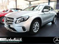Gebraucht Mercedes GLA180 122 PS (89 kW) 2017 Silber SUV