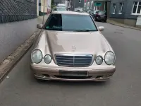 Gebraucht Mercedes E200 136 PS (100 kW) 2000 Beige Limousine