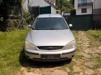 Gebraucht Ford Mondeo 110 PS (80 kW) 2002 Silber Limousine