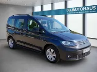 Second-hand VW Caddy 102 CP (75 kW) 2023 Albastru Monovolum