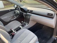 Gebraucht VW Passat 105 PS (77 kW) 2006 Limousine