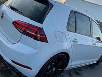 Gebraucht VW Golf VII R 310 PS (228 kW) 2018 Weiß Kleinwagen