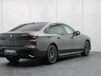 Gebraucht BMW M760e Sport Line 571 PS (419 kW) 2025 Grau Limousine