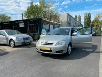 Używany Toyota Corolla 97 KM (71 kW) 2005 Szary Sedan/Limuzyna