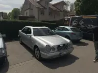 Gebraucht Mercedes E280 Elegance 204 PS (150 kW) 1999 Silber Limousine